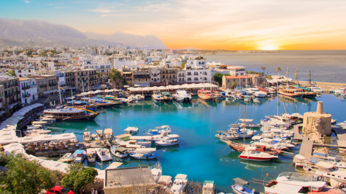 Bến du thuyền Limassol, Síp - một trong những nơi ăn ảnh nhất 