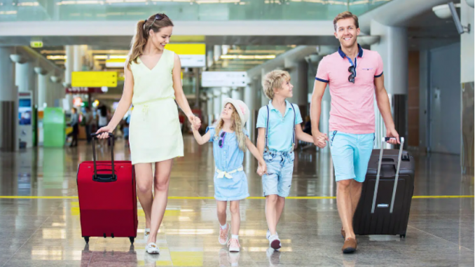Từ 2023, du khách được miễn thị thực đến châu Âu sẽ cần có thêm giấy phép thông qua hệ thống ETIAS